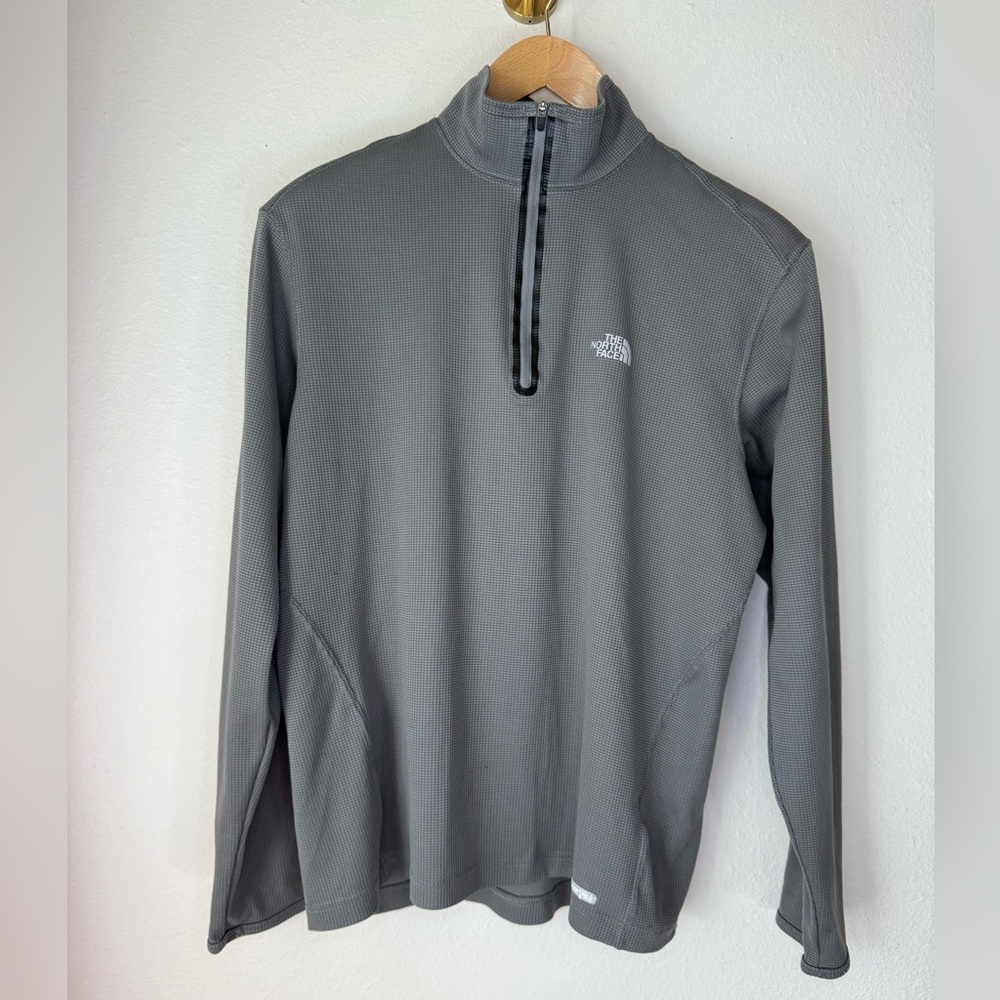 The North Face Mens 1/4 Zip Long Sleeve Shirt size M